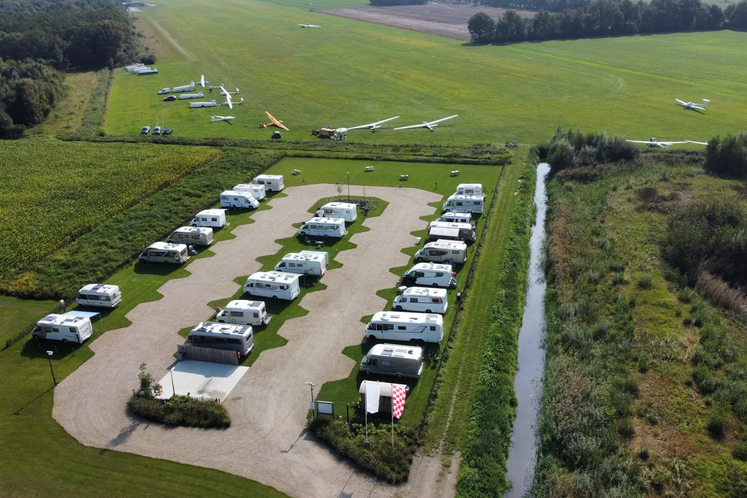 3 Kamperen bij Camperplaats De Landing